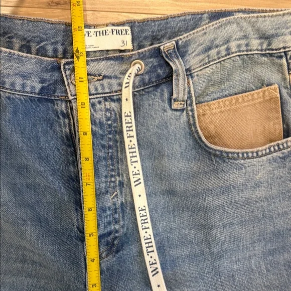 We The Free Relaxed Blue and Tan Jeans - Picture 9 of 9